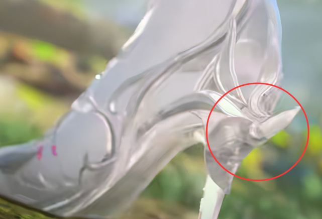 斗罗大陆:小舞高跟鞋全副武装,自带红宝石还有"倒刺",难怪能够1v8!