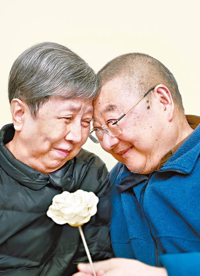 倪匡出生于1935年5月30日,与金庸,黄霑和蔡澜并称为"香港四大才子".