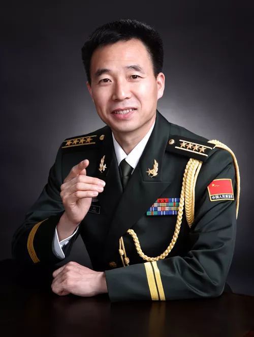 三巡太空景海鹏大队长,荣获"八一勋章",职务又有了新变化