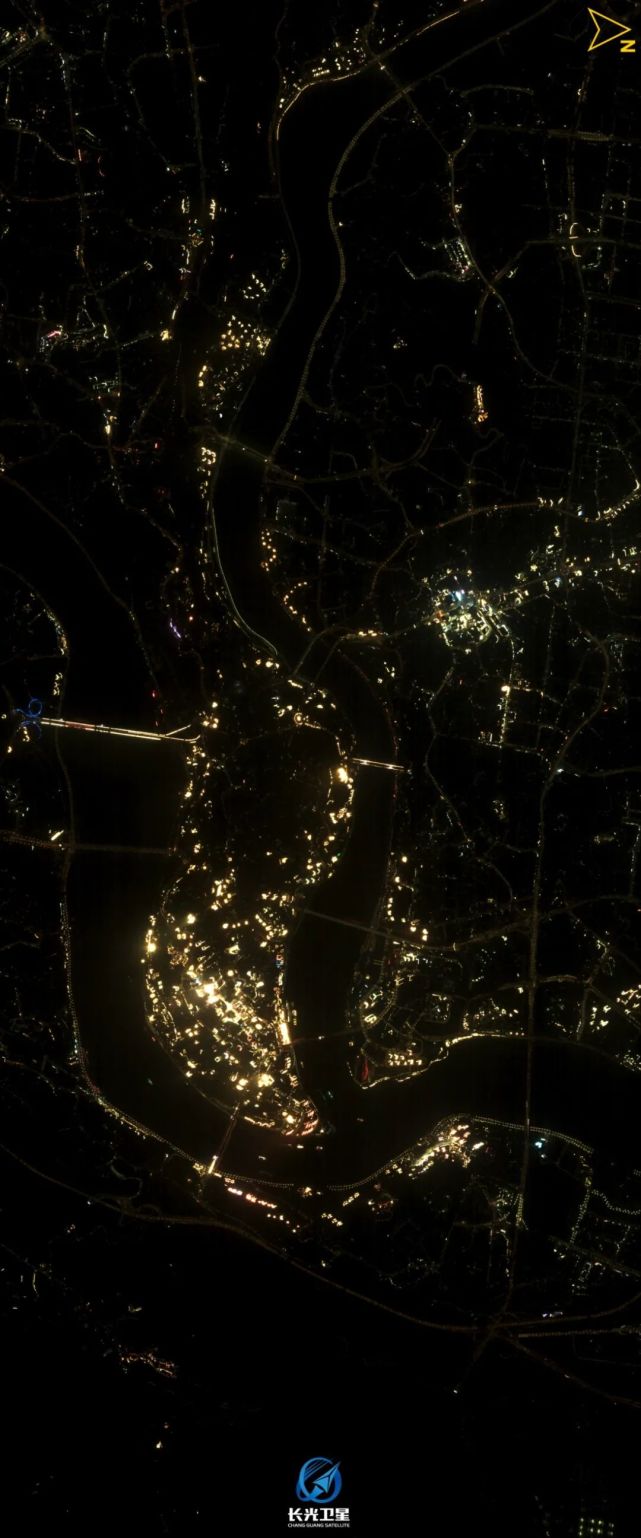 【猜地点挑战赛】看夜光卫星图识城市(中国篇)