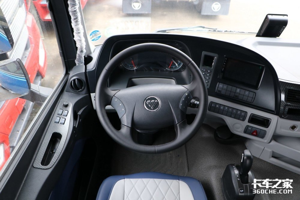 470马力配采埃孚amt自重68吨欧曼gtl北方版裸车37万