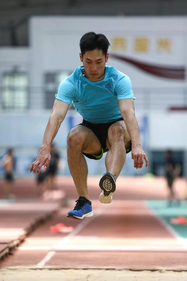 两位中国选手参赛,此次比赛中,中国选手石雨豪在男子100米比赛决赛第