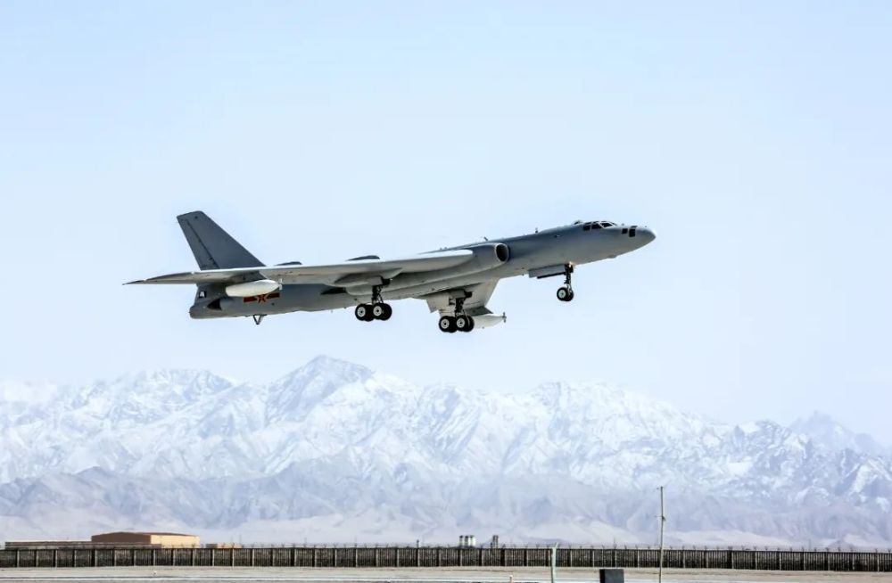 颜爽绘△星辰大海 95247部队融媒体工作站绘好视频▼△空军雷达兵72