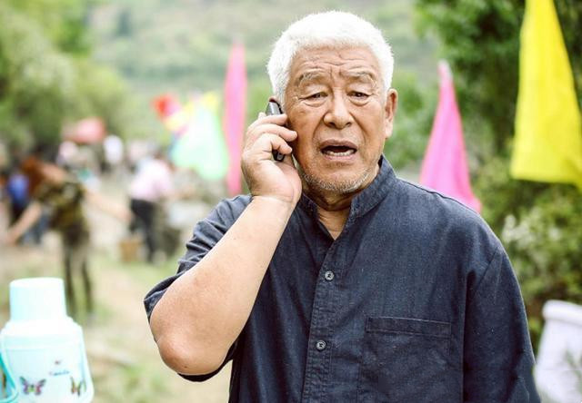 77岁东北老戏骨张洪杰定居三亚包吃住月花3400元还有医生值班