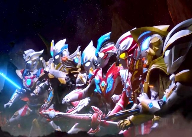 当初和银河奥特曼一块儿出现的还有一个叫维克特利的呢,这个奥特曼