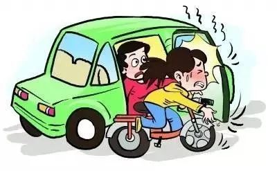 非机动车道停车乘客下车开门时致人伤亡责任谁担