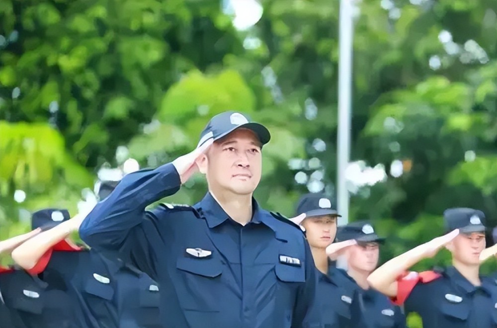 譚善愛香港迴歸的見證人讓英軍下崗的軍官轉業後過得如何