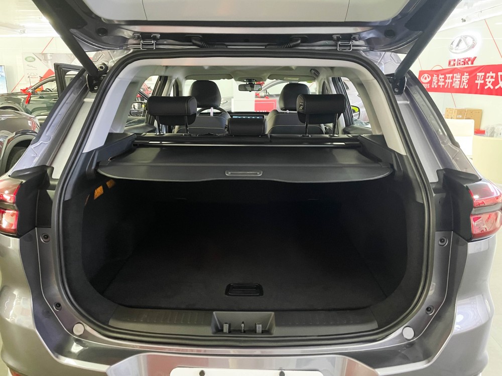 回眸一笑百媚妃黄瑞虎7plus限定版到店实拍