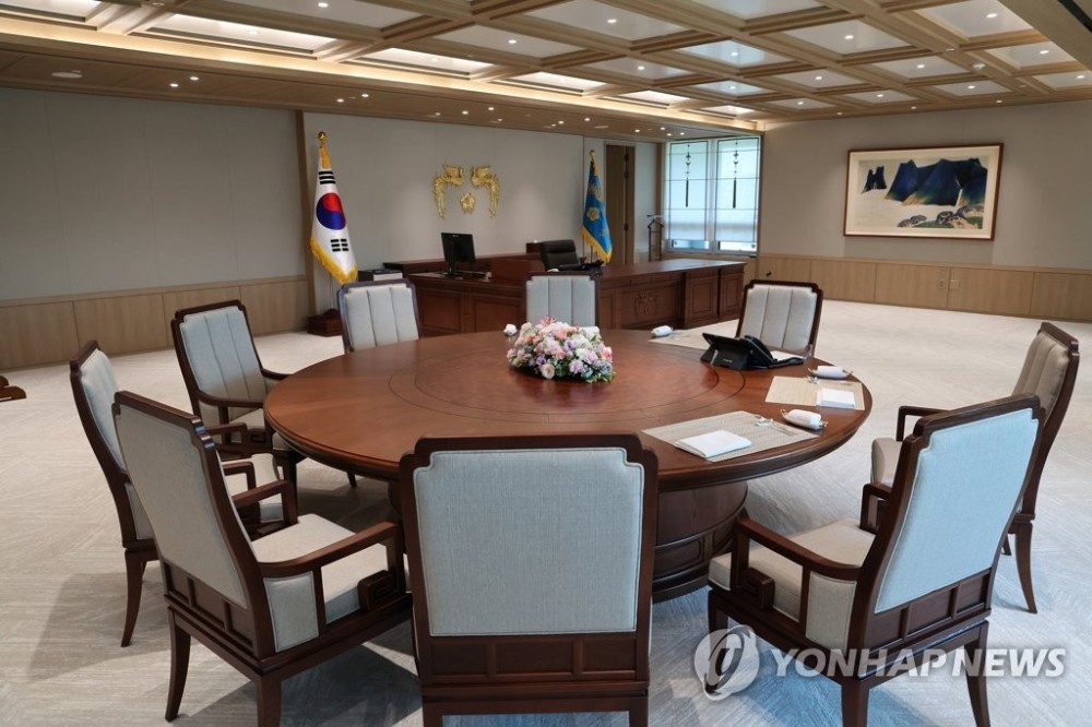 韩联社据韩联社报道,韩国总统办公室相关人士表示,龙山总统府二层主