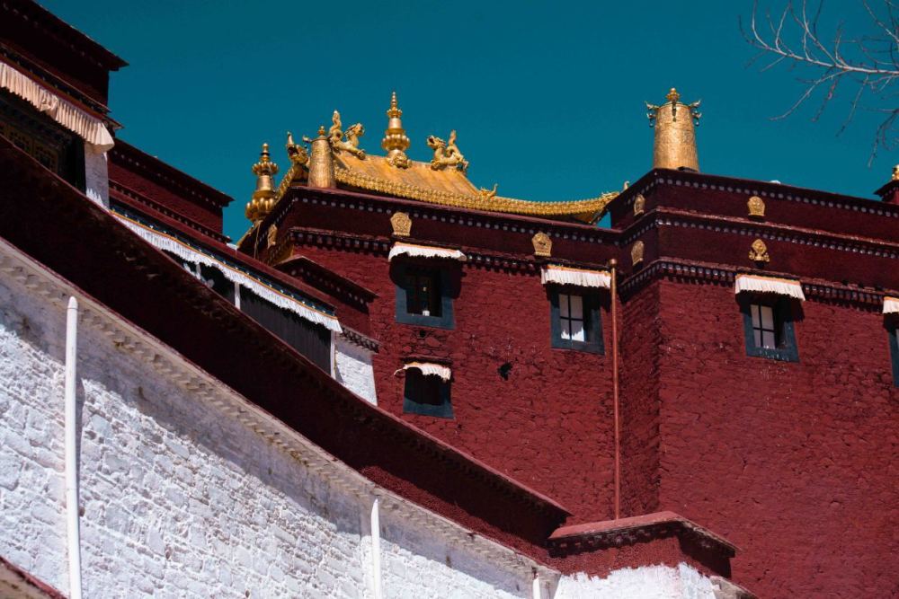 拉萨"三大寺"之一,佛教圣地,美好风景,不来简直就是一大遗憾_腾讯新闻