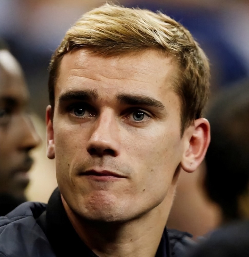 盘点足坛颜值最高的5位球员:皮克完美契合"高富帅",c罗排第二_腾讯