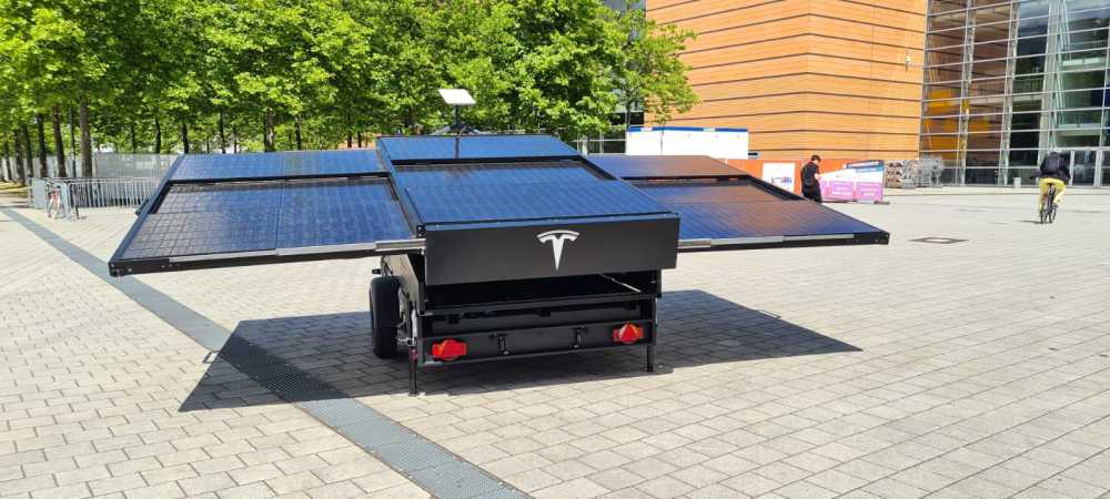 特斯拉“又画新饼”：公布太阳能增程拖车原型可为电动皮卡续航