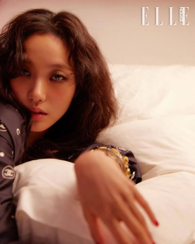 韩国女星金高银《elle》封面大片,烟熏妆羊毛卷酷劲十足_腾讯新闻
