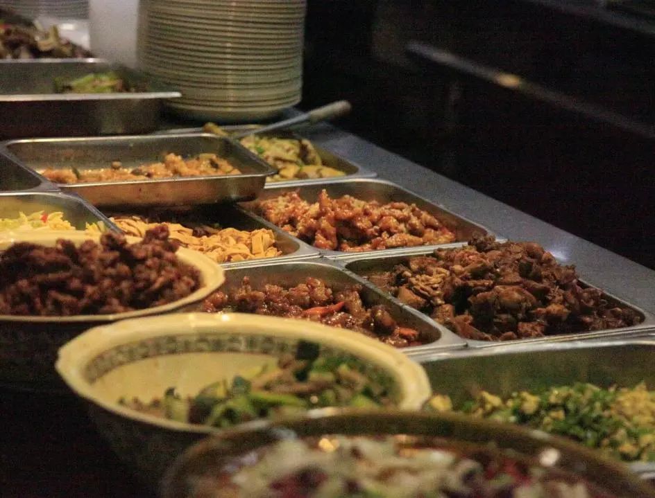 厦门校区紫荆二餐厅获得2016年度中国百家好食堂紫荆一餐厅获得