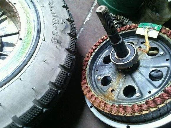 时间的增长而出现消磁,老化的情况,将直接影响电机的扭矩和续航里程