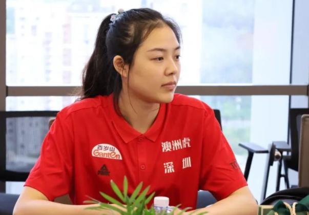 薛翼枝加盟深圳女排已官宣,3年连续换3队,下赛季阵容令人好奇