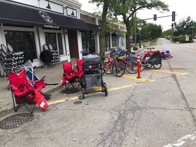 枪手男扮女装大开杀戒：“独立日”血色风景线！拥枪权剥夺生命权，这很美国叔本华智慧人生2023已更新(新华网/今日)