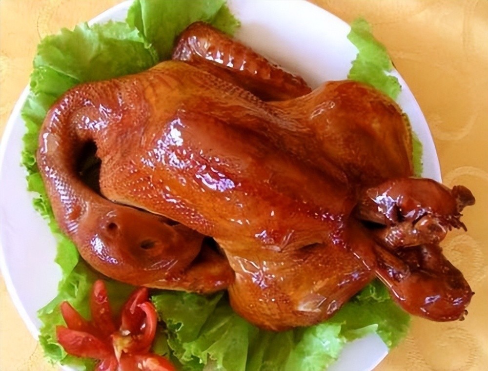 四大名鸡首领沟帮子熏鸡