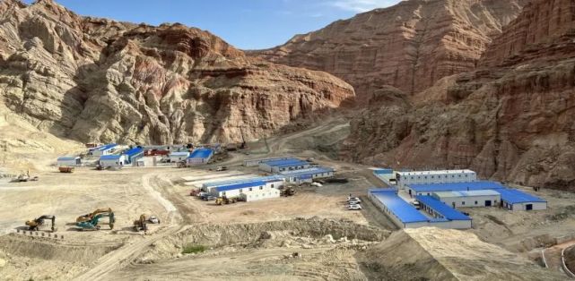 轮台县阳霞矿区塔里克区二号矿井建设工程项目正式开工