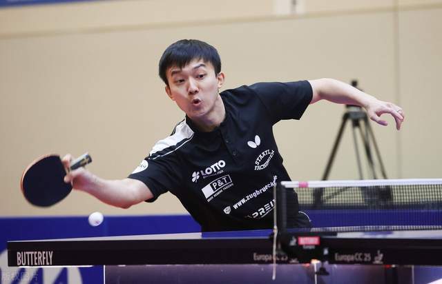 吴家骥的打法是中国乒乓球传统的直板快攻,早在2009年还只有14岁的他