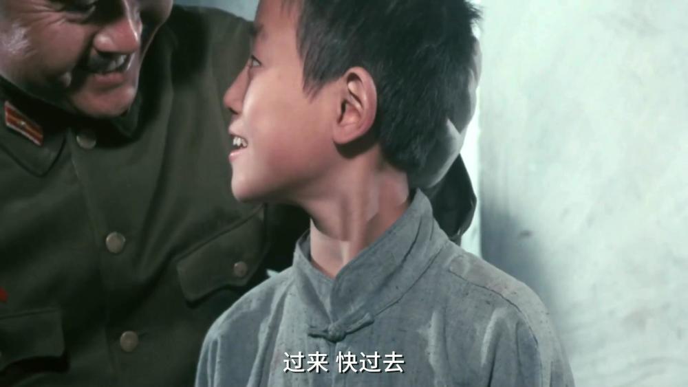 石川联合少年班的其他同学决定为惨死的小哑巴报仇.