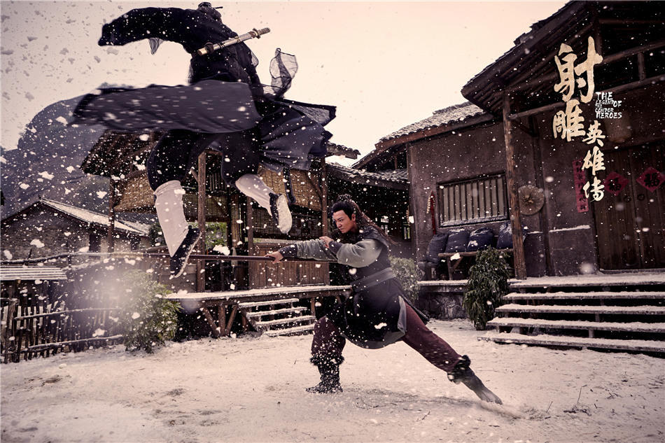 在某部他拍摄的古装武侠剧中有被称为"十大恶鬼"的十个不同特色的角色