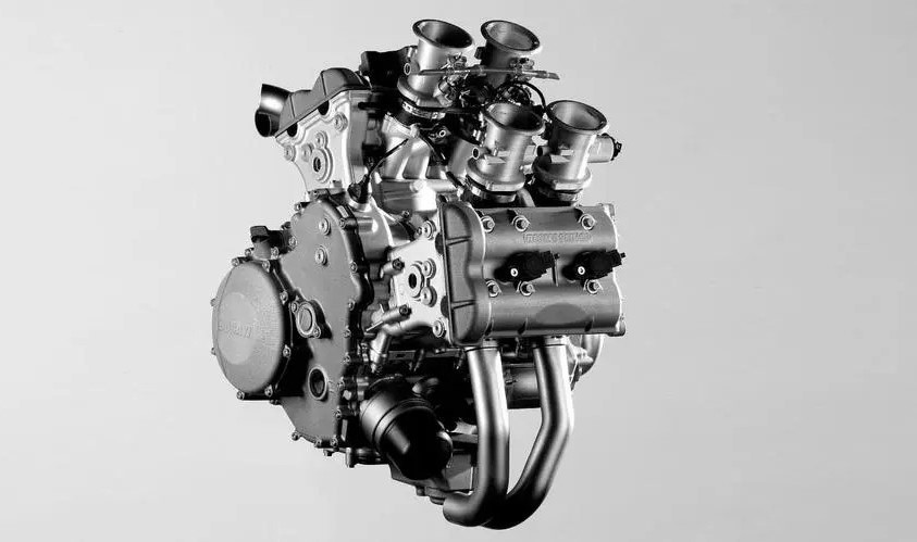 本田v型四缸摩托车发动机曝光下一代火刃换v4发动机