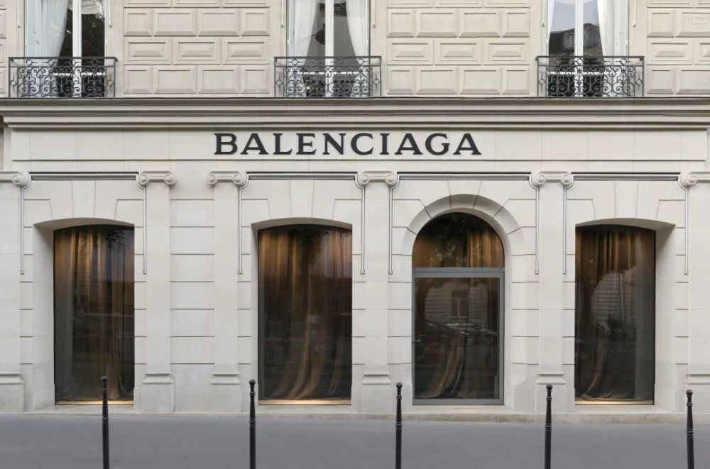 妮可·基德曼为他走秀，Balenciaga高级定制很有点东西