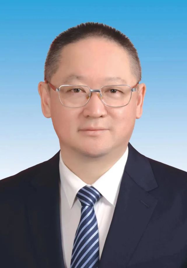 吴坚董事长图片