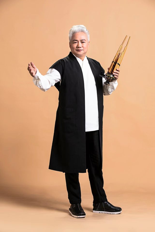 周末人物|方锦龙带你入"国乐圈"_腾讯新闻