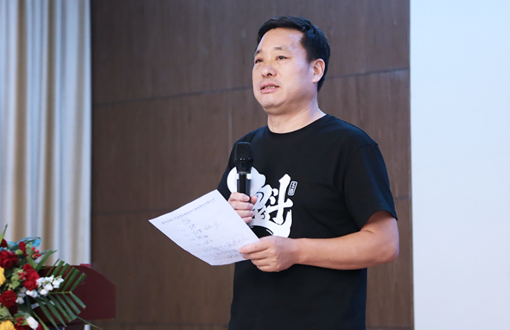 李书文从央视赢在中国喝酒的总冠军到一瓶装着使命和信仰的酱酒