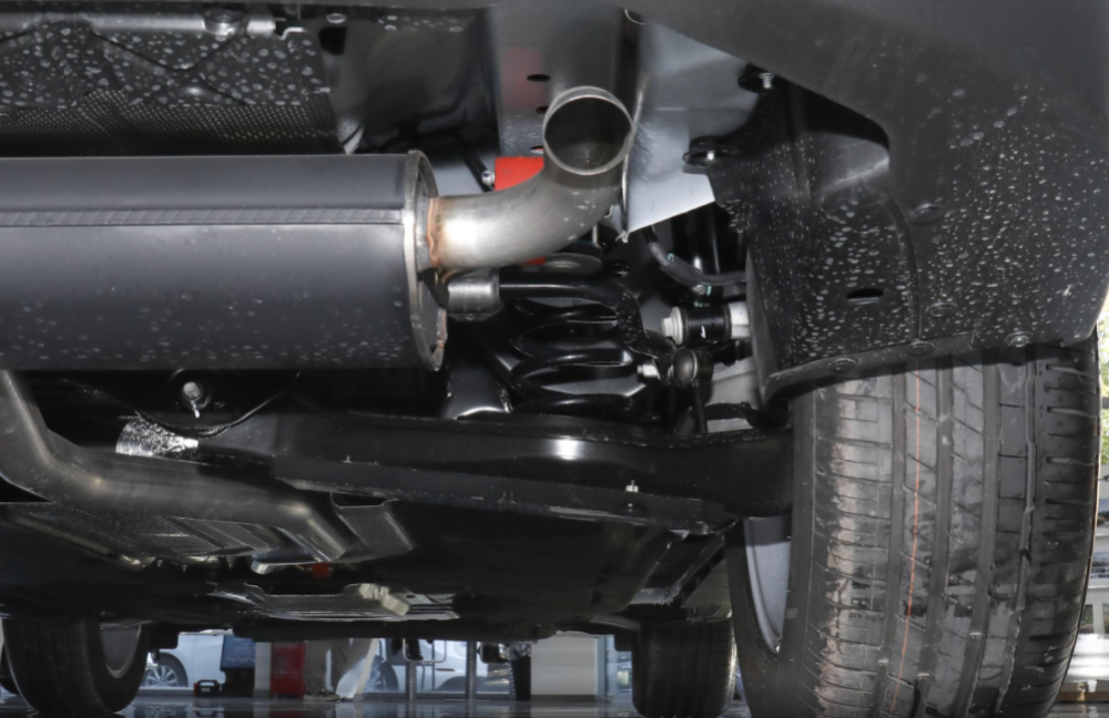 新款福特evos在底盘方面采用了前置前驱的驱动方式,悬架则采用了前