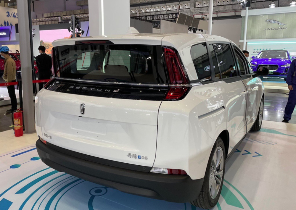 一汽mpv将上市!移滑门,后排媲美大床,一公里几分钱,或13万_腾讯新闻