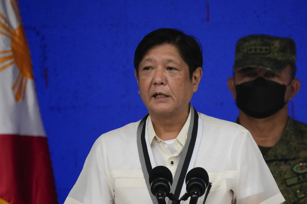 7月4日,菲律宾总统费迪南德·罗慕尔德兹·马科斯在马尼拉发表讲话