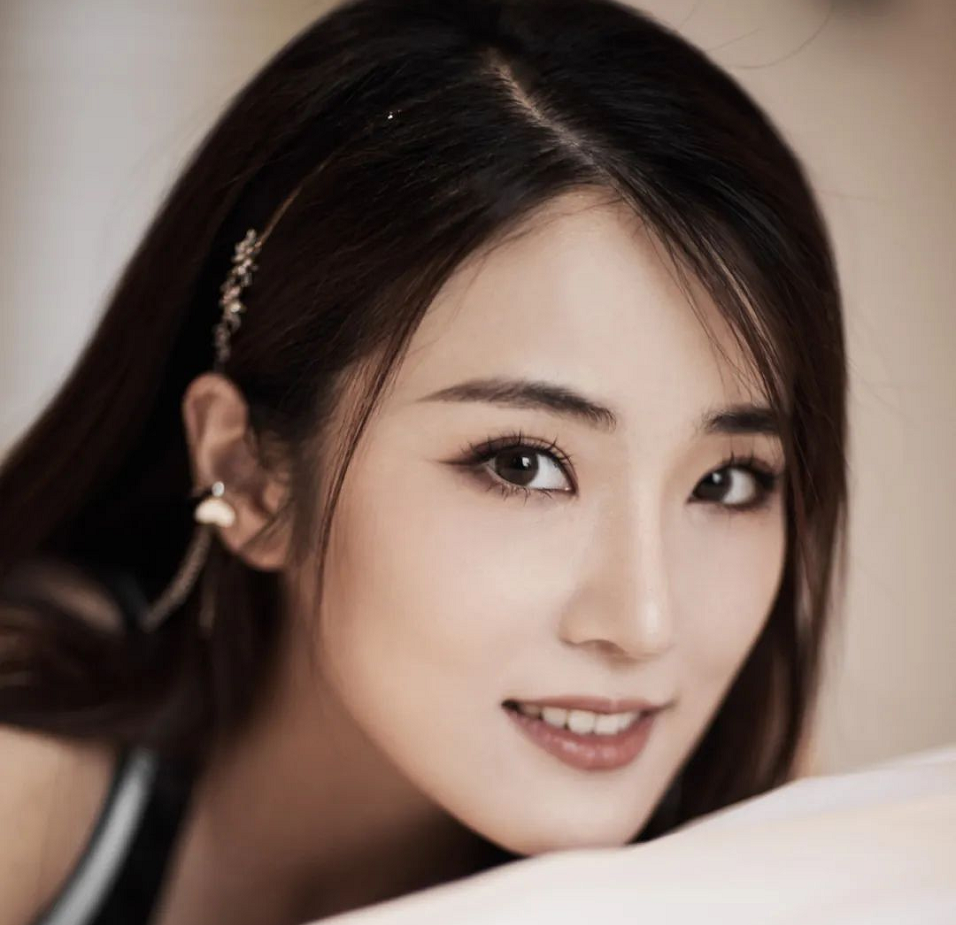 幸福主演张可盈活在妈妈张凯丽的光环下用实力证明自己