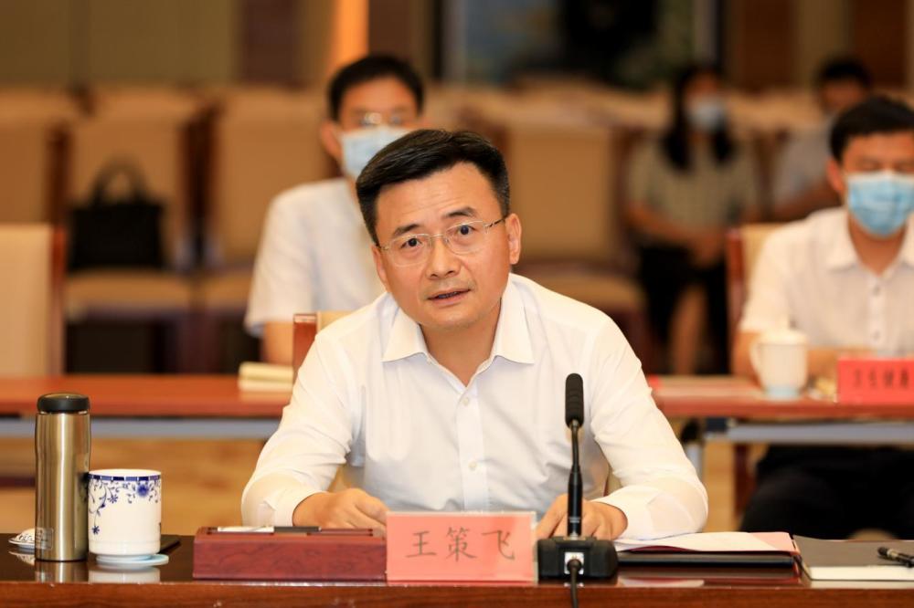 深圳龙岗区政府与深圳交易集团签订战略合作协议_腾讯新闻