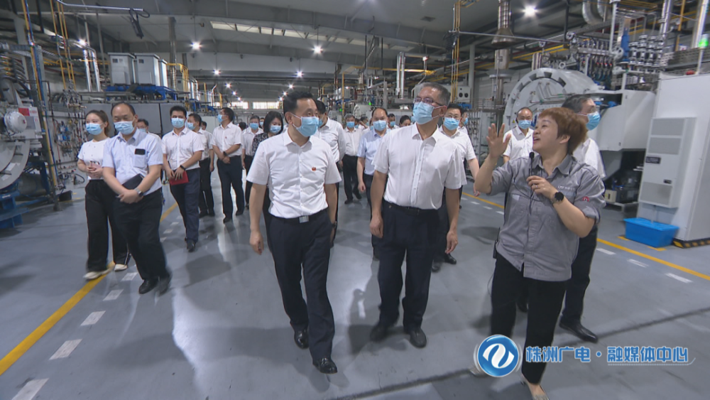 领导胡长春,聂方红,罗琼,王卫安,王庭恺,江小忠,李余粮,杨胜跃,白云峰