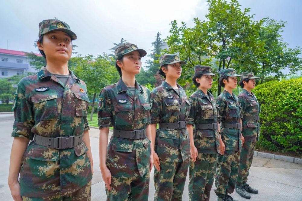 这届火箭军新兵不一般!_腾讯新闻