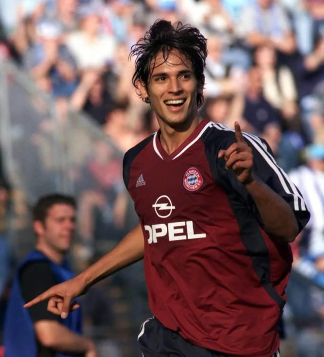 足坛第一帅哥前拜仁锋霸颜值碾压小贝罗伊斯41岁男神仍没退役