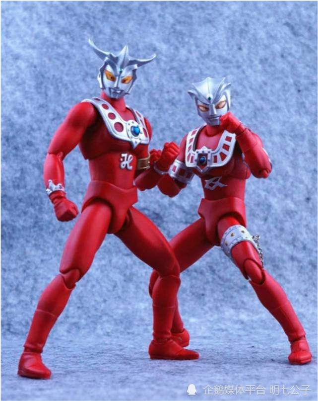 的低预算,和低收视率惹的祸,还有在身份设定上,雷欧兄弟来自l77星云