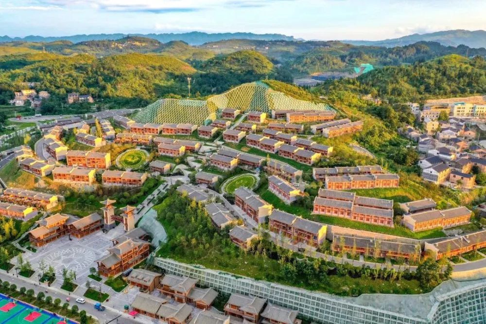 【走进县城看发展】晴隆:文化搬进城 群众生活美_腾讯新闻