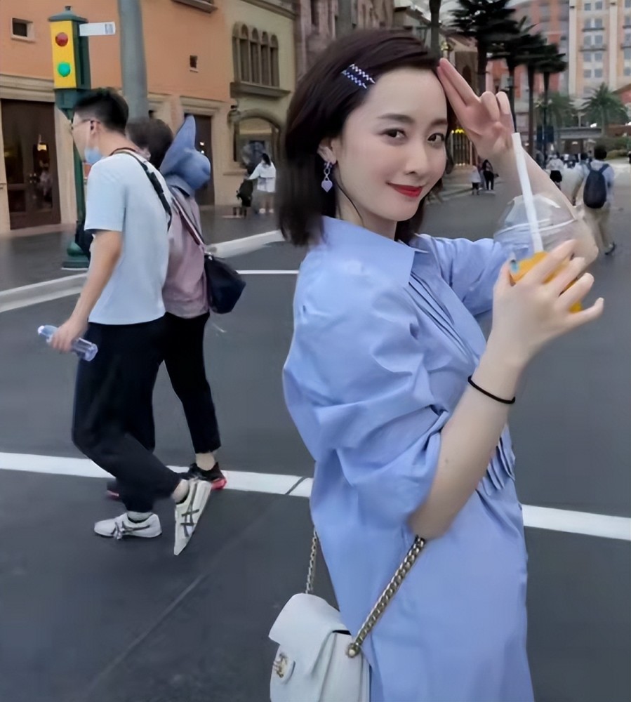 央视主持人郭若天视频(央视主持人郭若天视频大全)