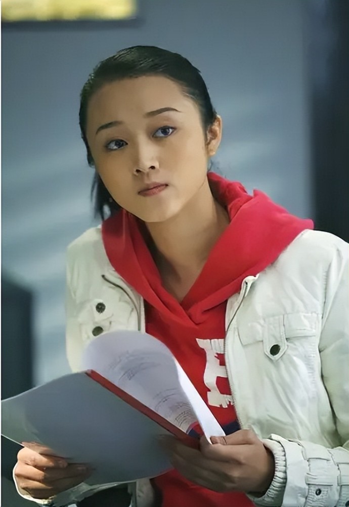 王乙竹:退圈10年,查无此人《重案六组1》饰季然除了以上几位警花之外