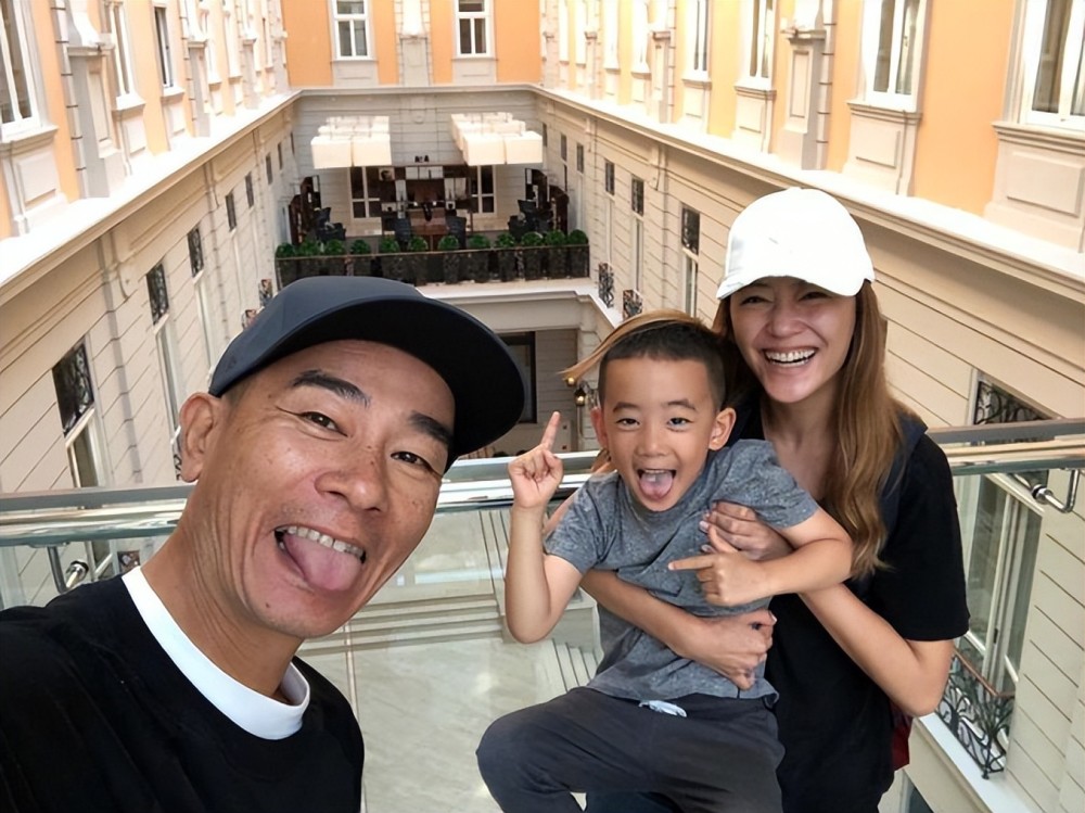 陈小春#,#陈小春生日#,#应采儿#作者:扁扁坨坨责编:樱桃本文由盖饭