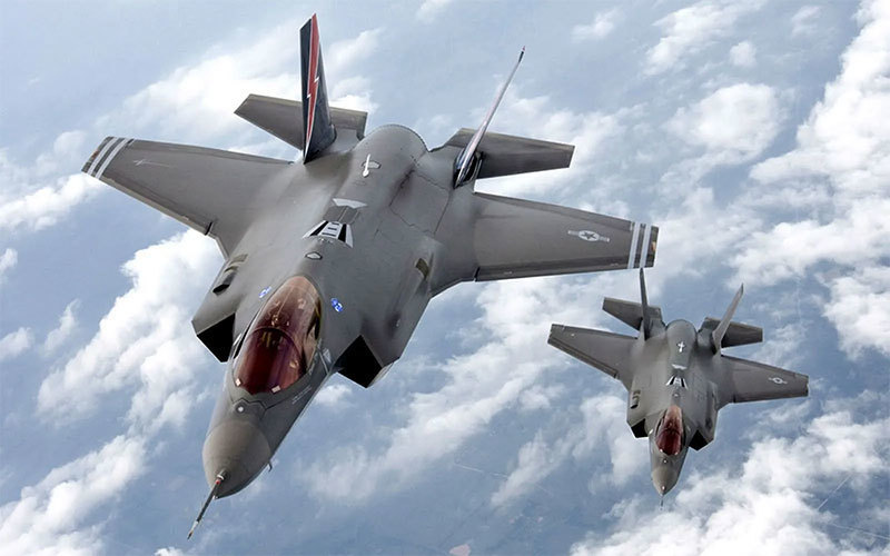 F-22狗斗也会输给歼-20和F-35？美刊否定“猛禽”的传统优势