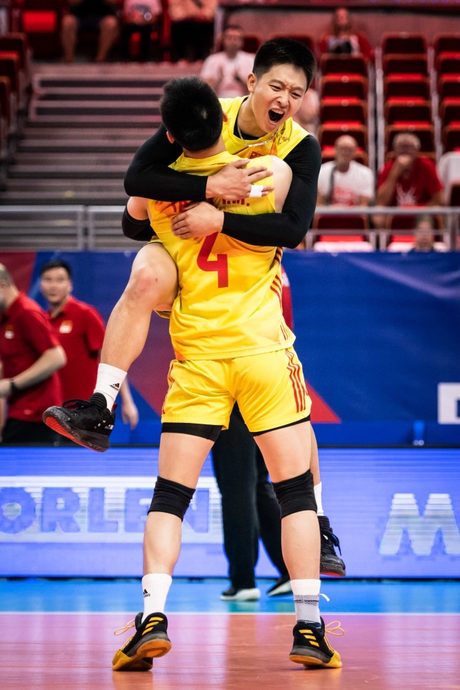 预计中国男排此役首发不变:主攻:张景胤 俞元泰;副攻:李咏臻 彭世坤