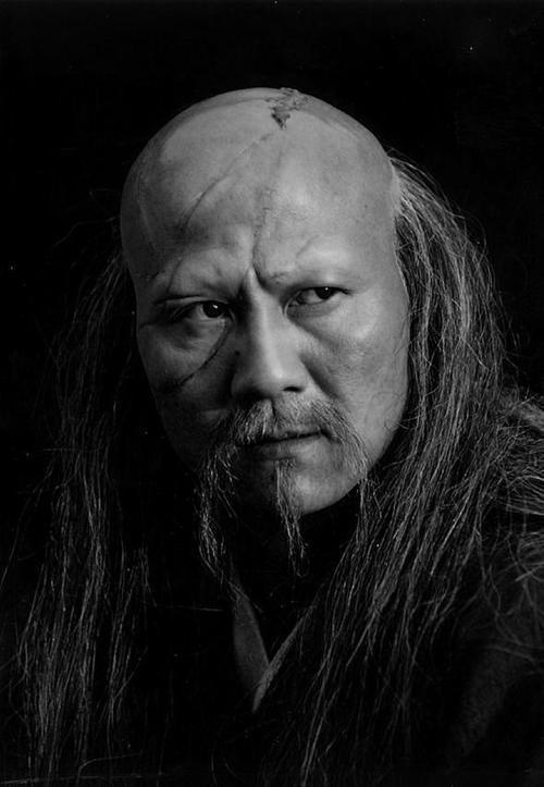 计春华因为长相凶恶屡被路人误解最大遗憾是没能多演正面角色