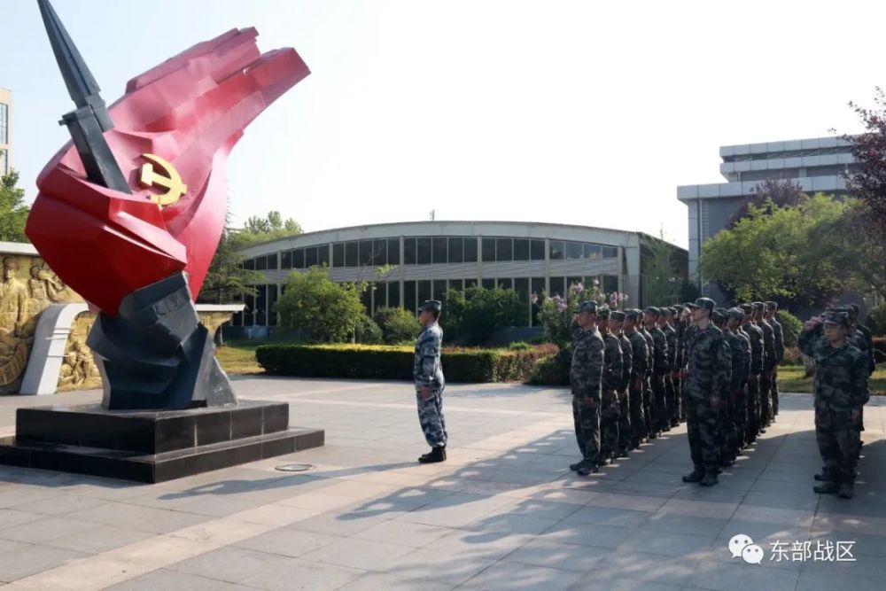 江苏省军区新招录文职人员入列,请检阅!_腾讯新闻