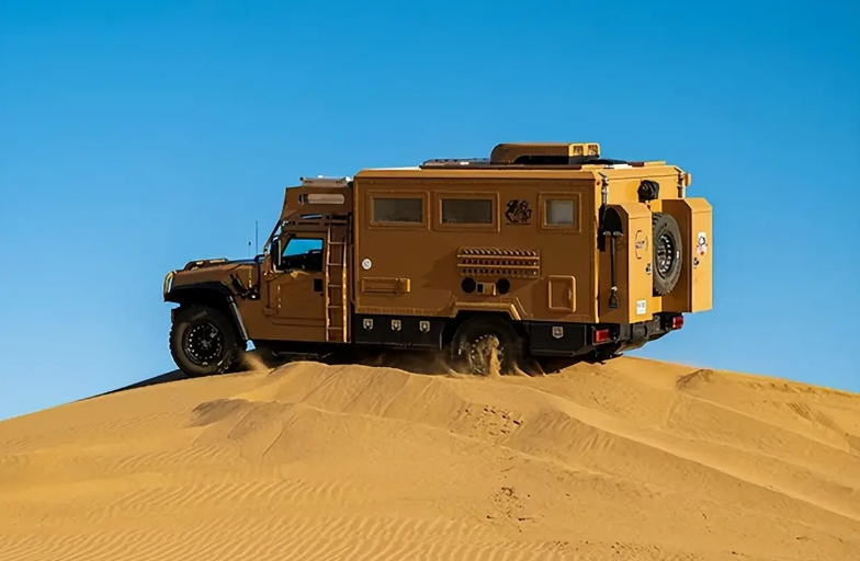 售价118万元,主打硬派装甲风,东风猛士首款房车有点"凶"_腾讯新闻