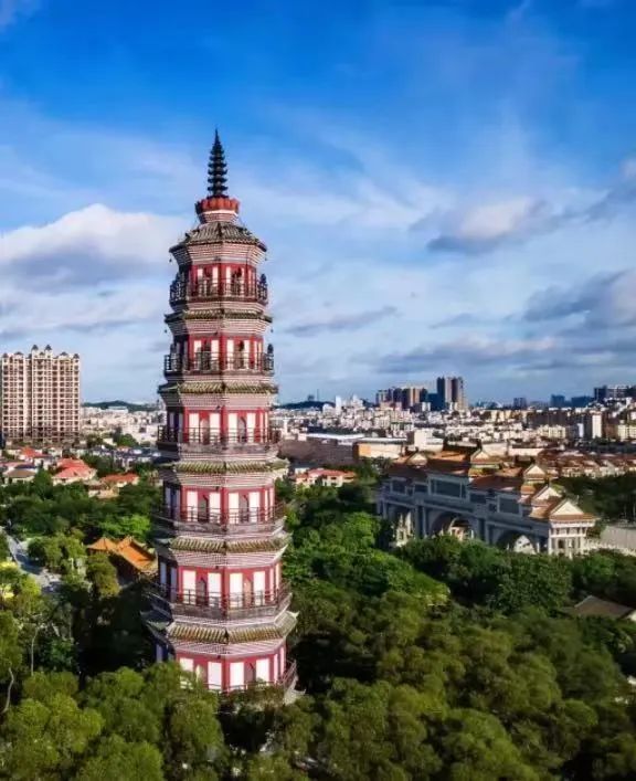 阅见大良城市乐活周畅享打卡金榜题名游凤城书舍华盖里站正式揭幕